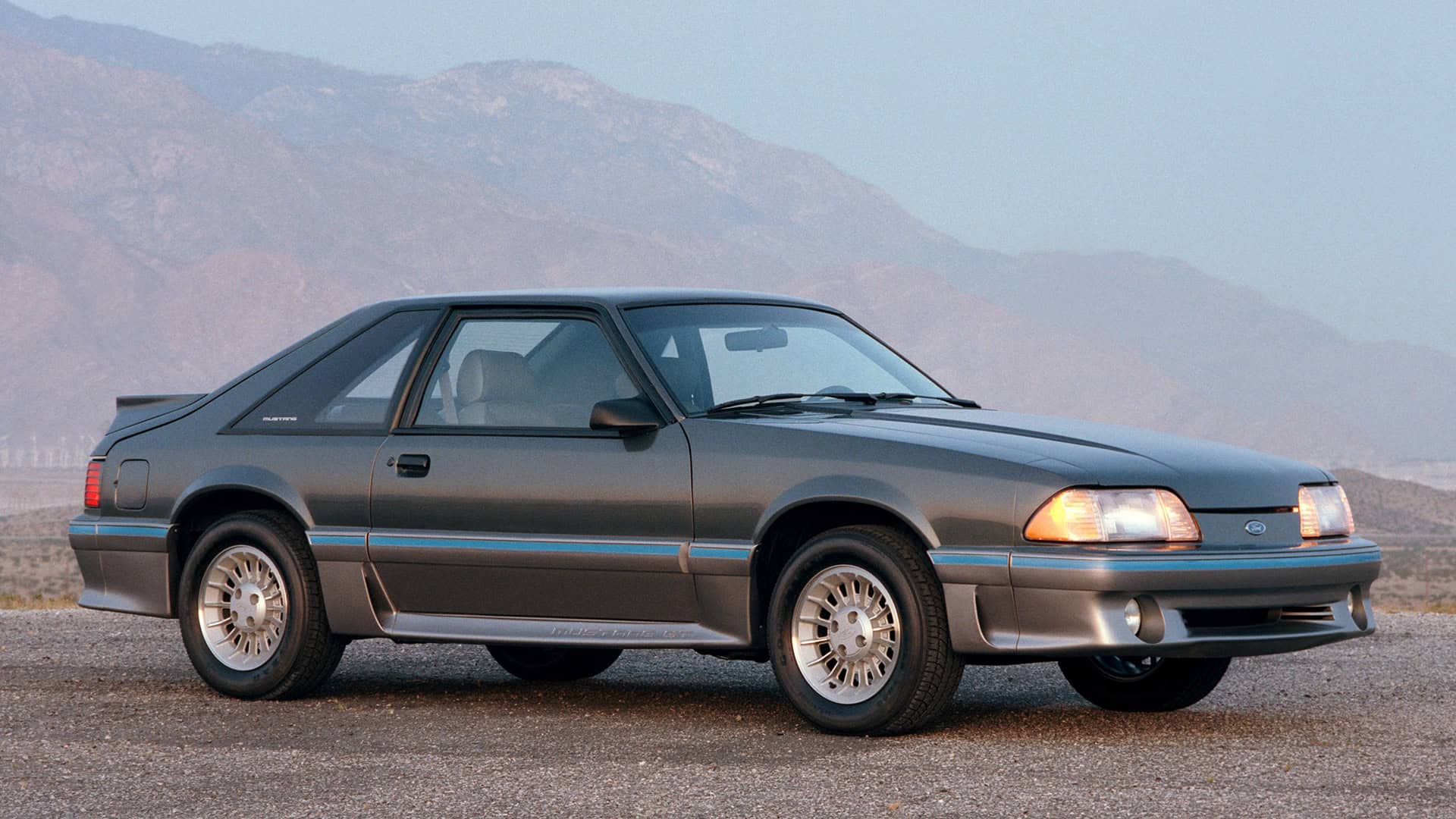 1987-Ford-Mustang-GT