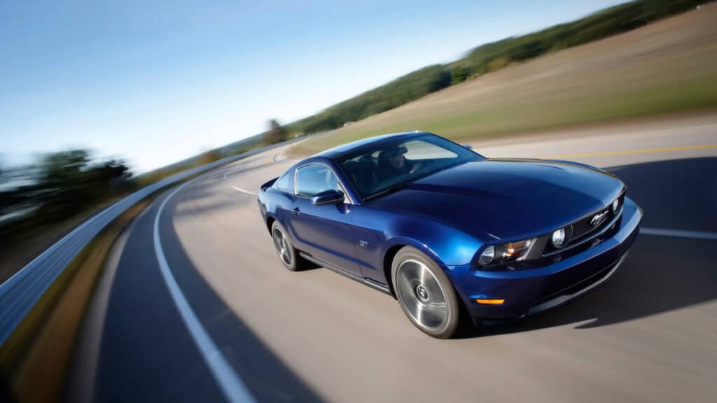 2010-Ford-Mustang-1