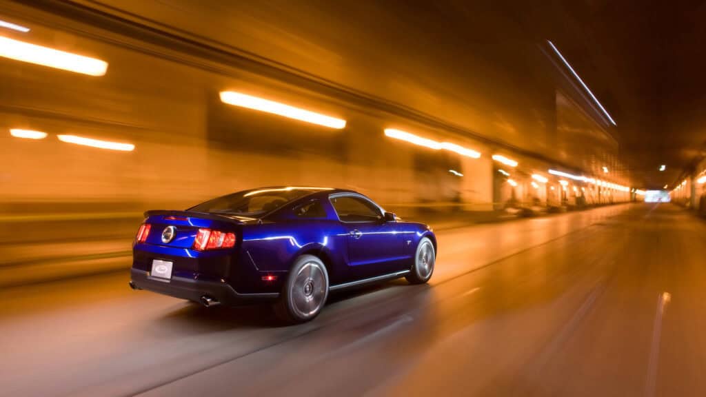 2010-Ford-Mustang-2