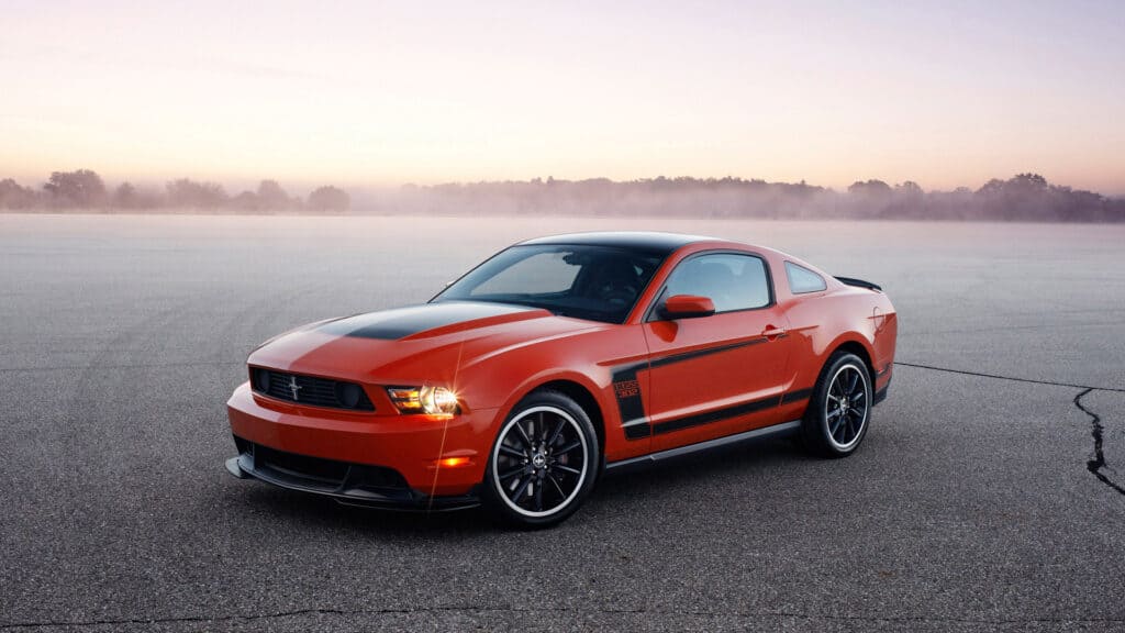 2012-Ford-Mustang-Boss-302-2