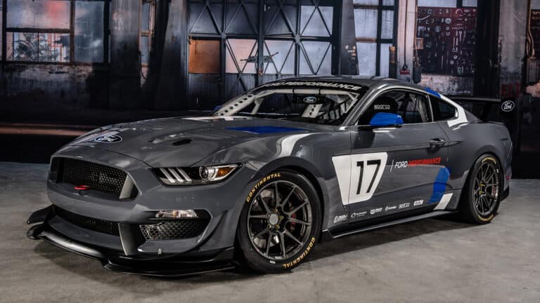 2016-Ford-Mustang-GT4